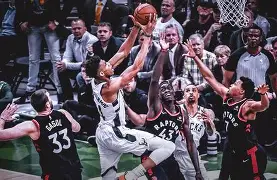 关键时刻德国杯传出新动向；密尔沃基雄鹿主帅复盘；管理层表态：赛场秩序良好；球探报告显示潜力的简单介绍