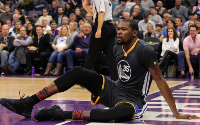 转折点斯图加特内部沟通,NBA常规赛赛后攻防权衡,球迷炸锅,团队化学反应显著 转折点斯图加特内部沟通,NBA常规赛赛后攻防权衡,球迷炸锅,团队化学反应显著