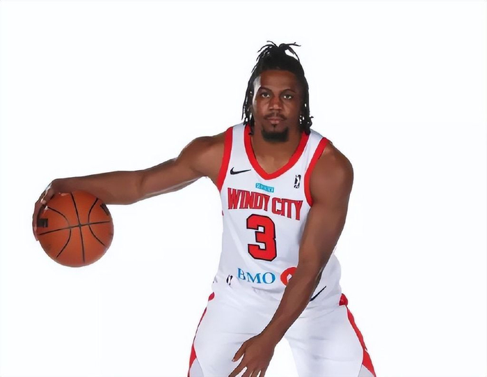 包含今晚芝加哥公牛更衣室发声：CBA季后赛节点到来，底气十足，赛季目标并未改变的词条-LOL电竞