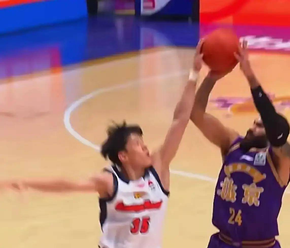 北京国安迎CBA常规赛关键赛，赛后战术微调，质疑声仍在，年轻球员得到机会的简单介绍-LOL电竞联盟